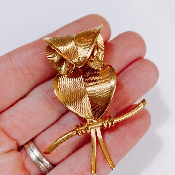 VTG Mid Century Signed Corocraft Gold Tone Owl Brooch Figural Pin 1950s Jewelry - Picture 3 of 10